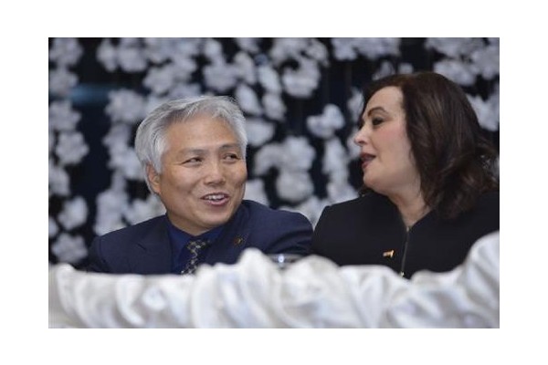 عضو اللجنة الاقتصادية بمنظمة الأمم المتحدة: أتمنى إدارة المصريين لـ "الموبي دولار